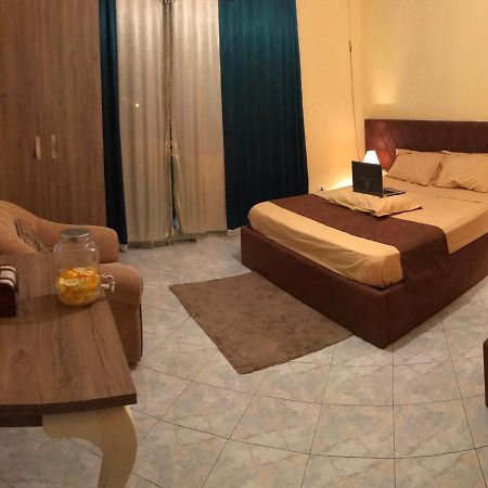 Vogli'S House Apartments & Rooms ดูร์เรส ภายนอก รูปภาพ