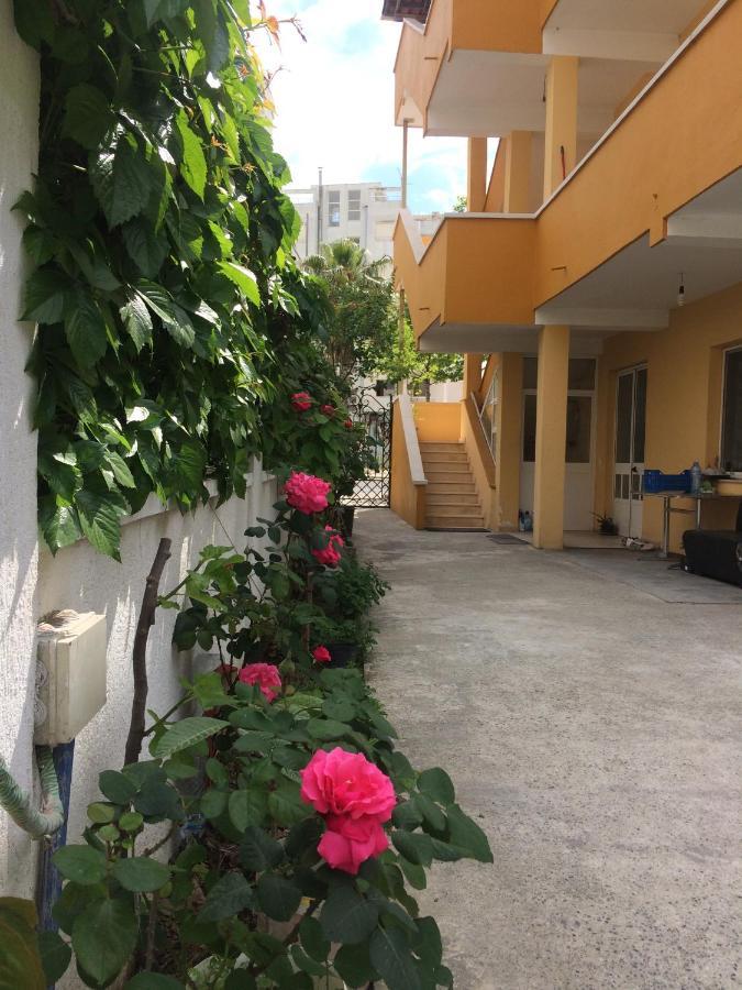 Vogli'S House Apartments & Rooms ดูร์เรส ภายนอก รูปภาพ